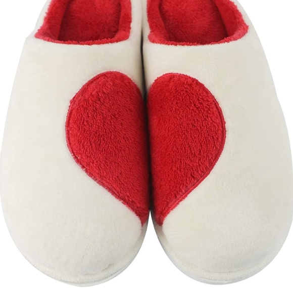 Shoes - Heart Memory Foam Slippers